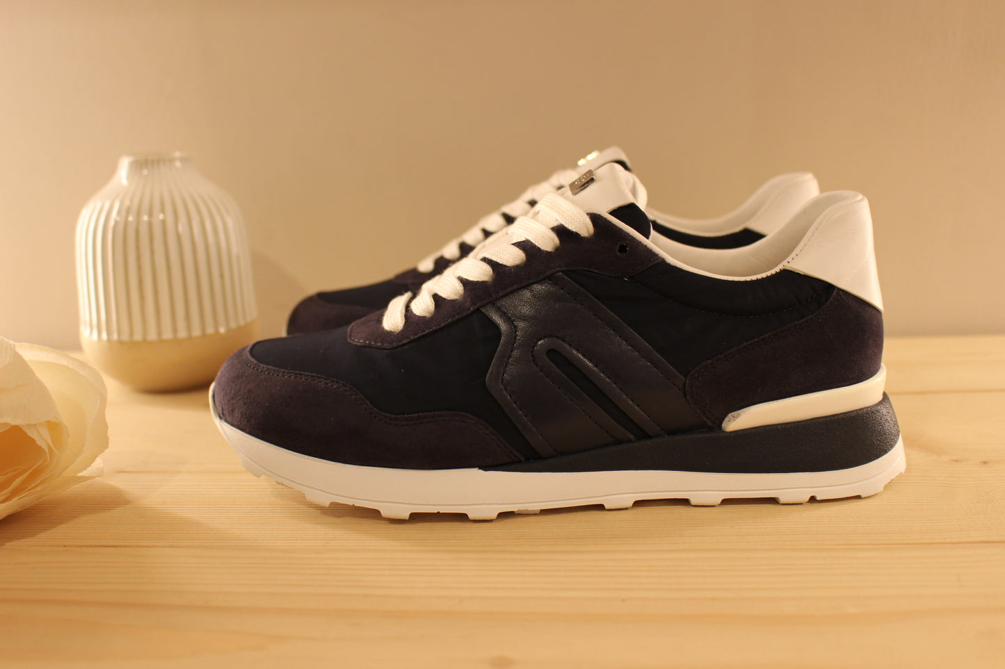 Sneaker cuir bleu marine et blanc semelle interne amovible HÖGL