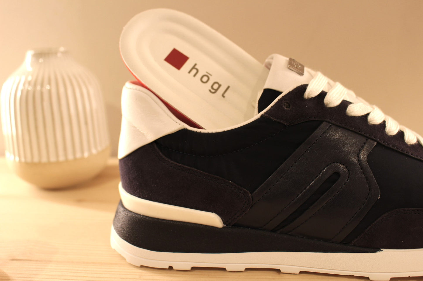 Sneaker cuir bleu marine et blanc semelle interne amovible HÖGL