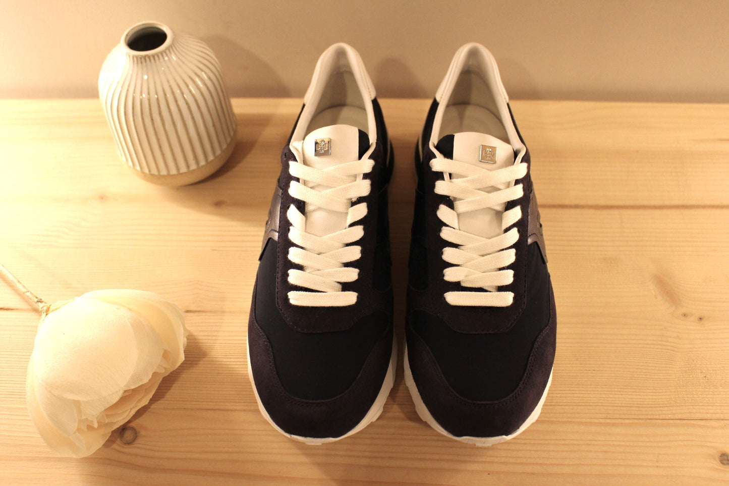 Sneaker cuir bleu marine et blanc semelle interne amovible HÖGL