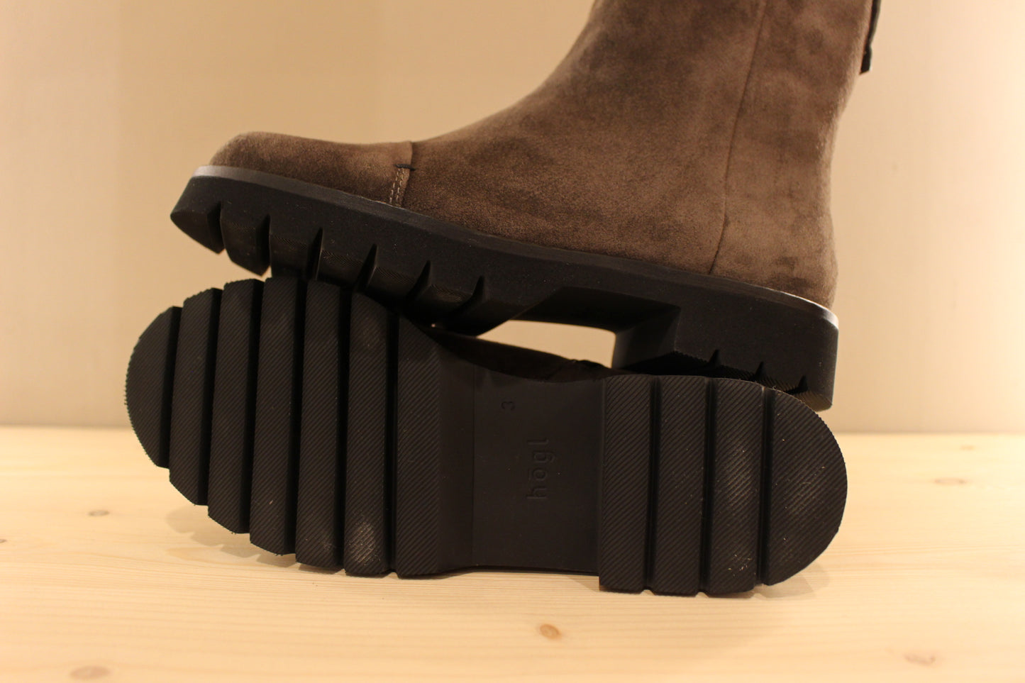 Bottine HÖGL cuir velours gris