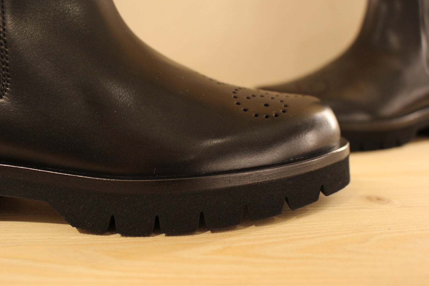 Botttines cuir noir HÖGL semelle crantée