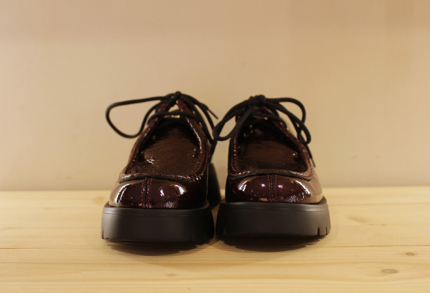Derby femme en cuir vernis bordeaux HÖGL