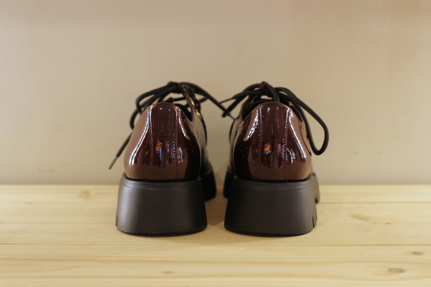 Derby femme en cuir vernis bordeaux HÖGL