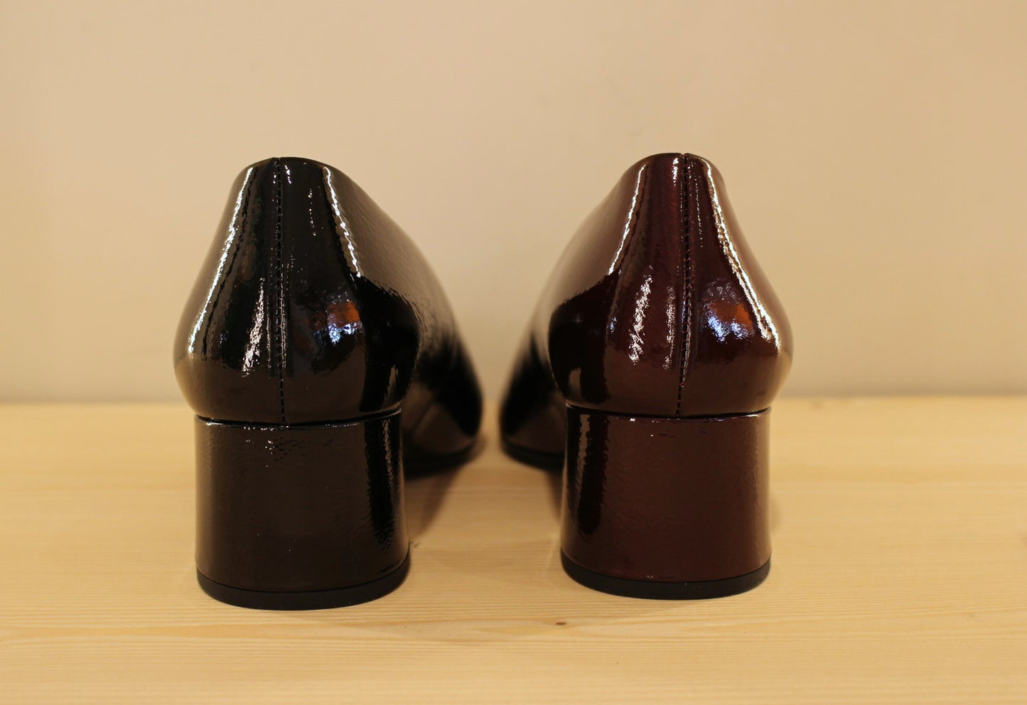 Escarpin cuir vernis bordeaux ou noir HÖGL