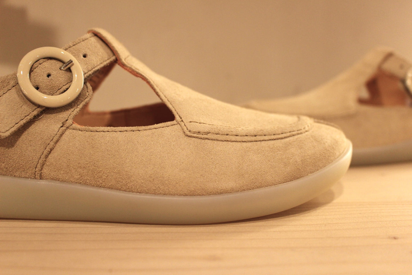 Babies femme en cuir velours beige THINK