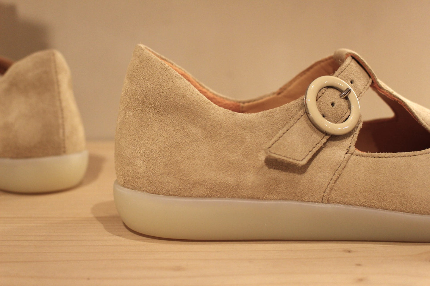 Babies femme en cuir velours beige THINK