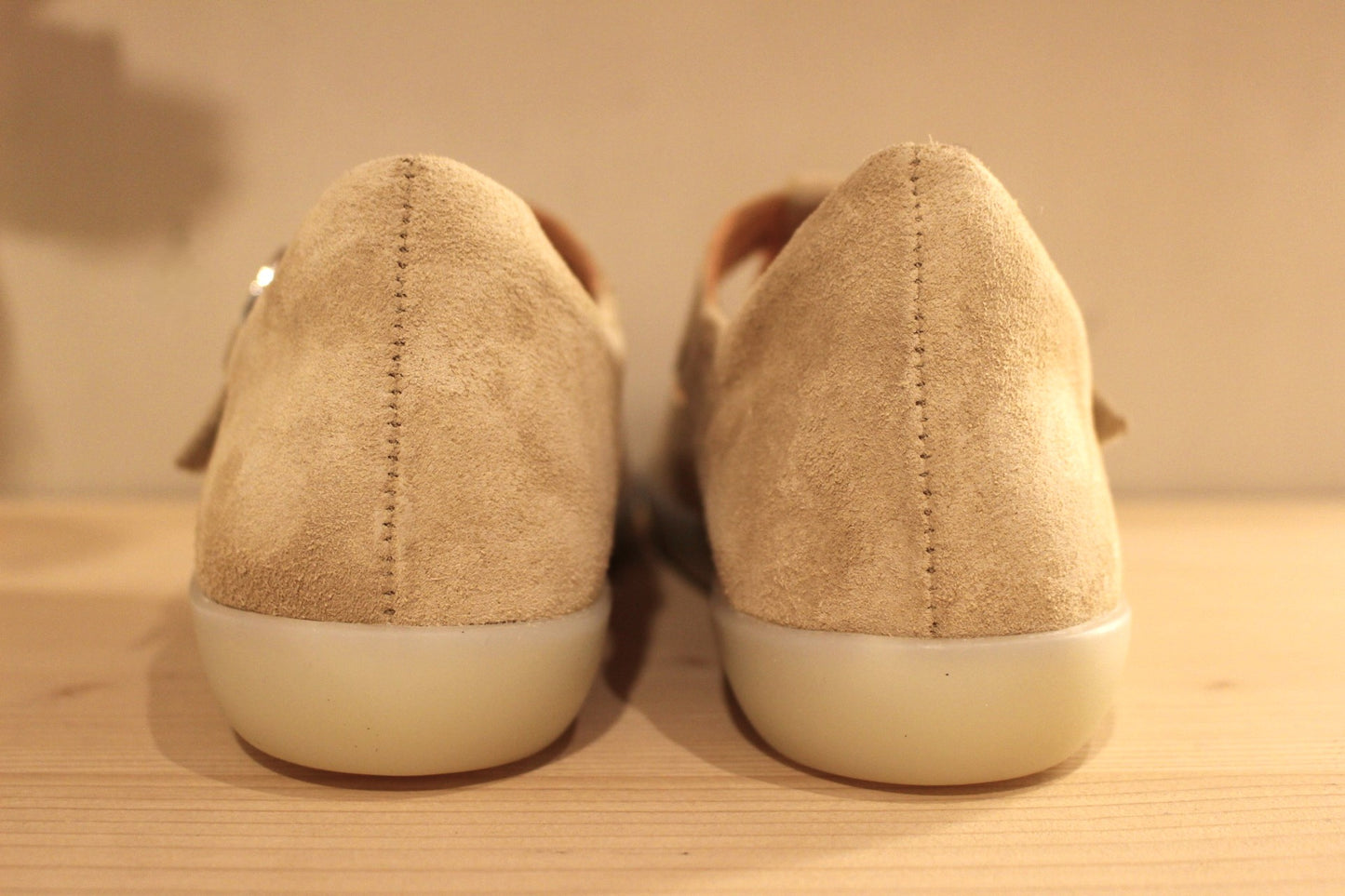 Babies femme en cuir velours beige THINK