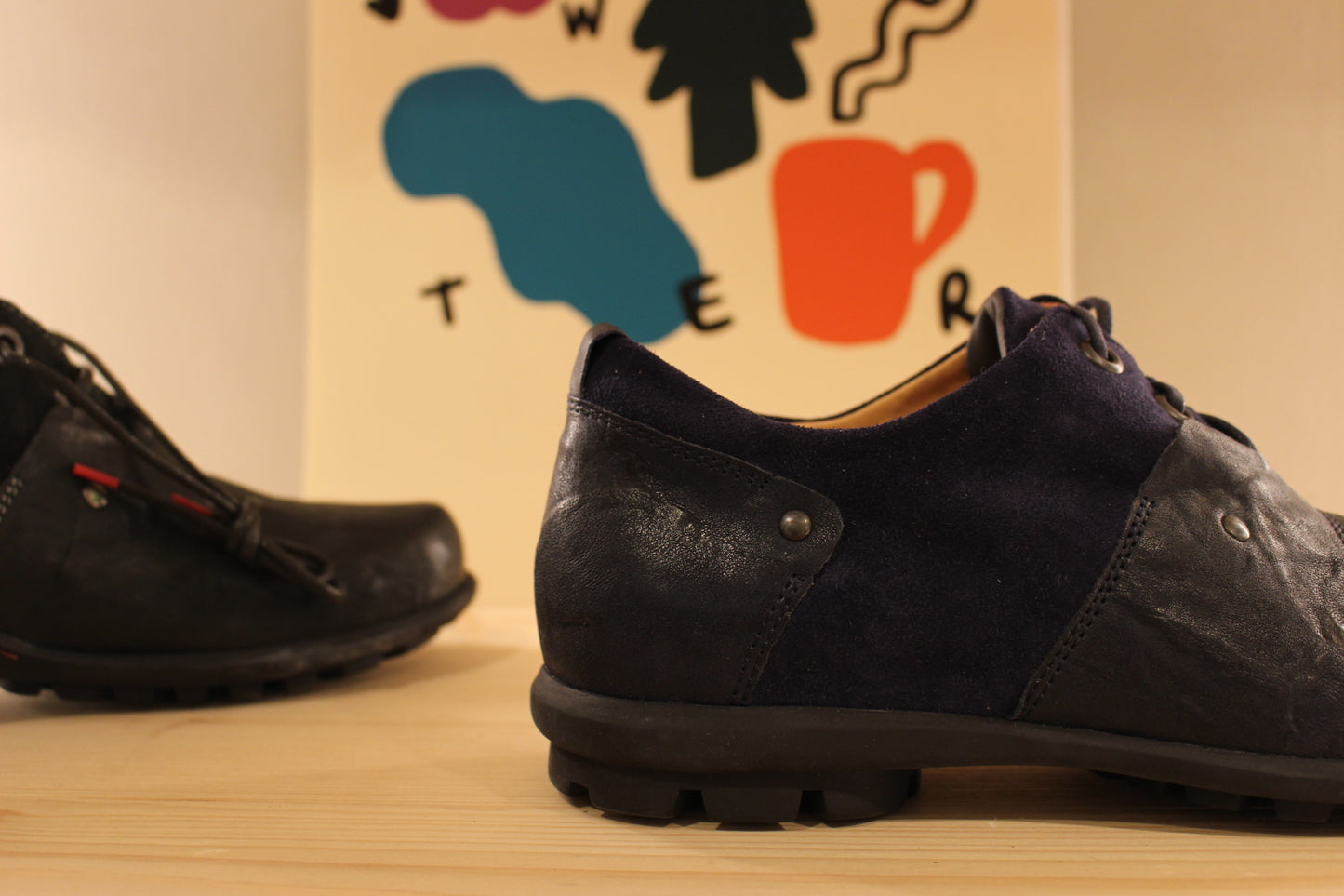 Richelieu en cuir bleu ou noir pour homme THINK