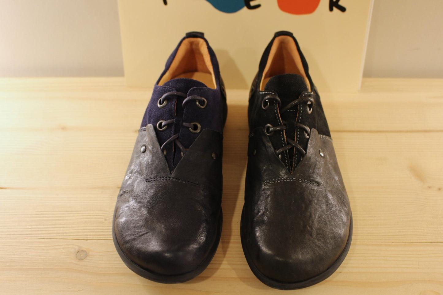 Richelieu en cuir bleu ou noir pour homme THINK