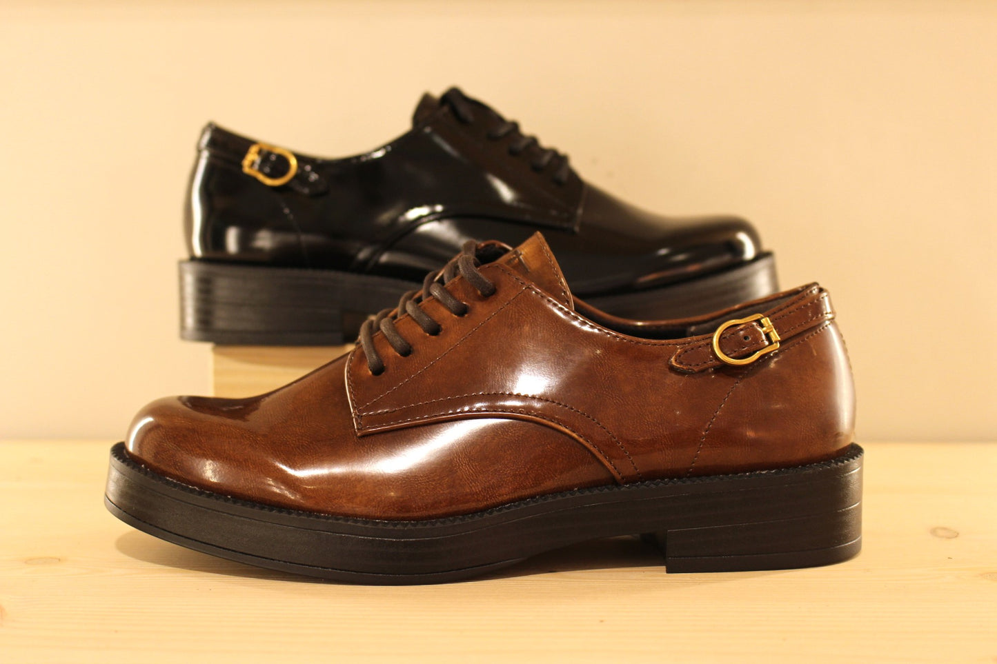 Derby VEGAN TAMARIS en noir ou muscat