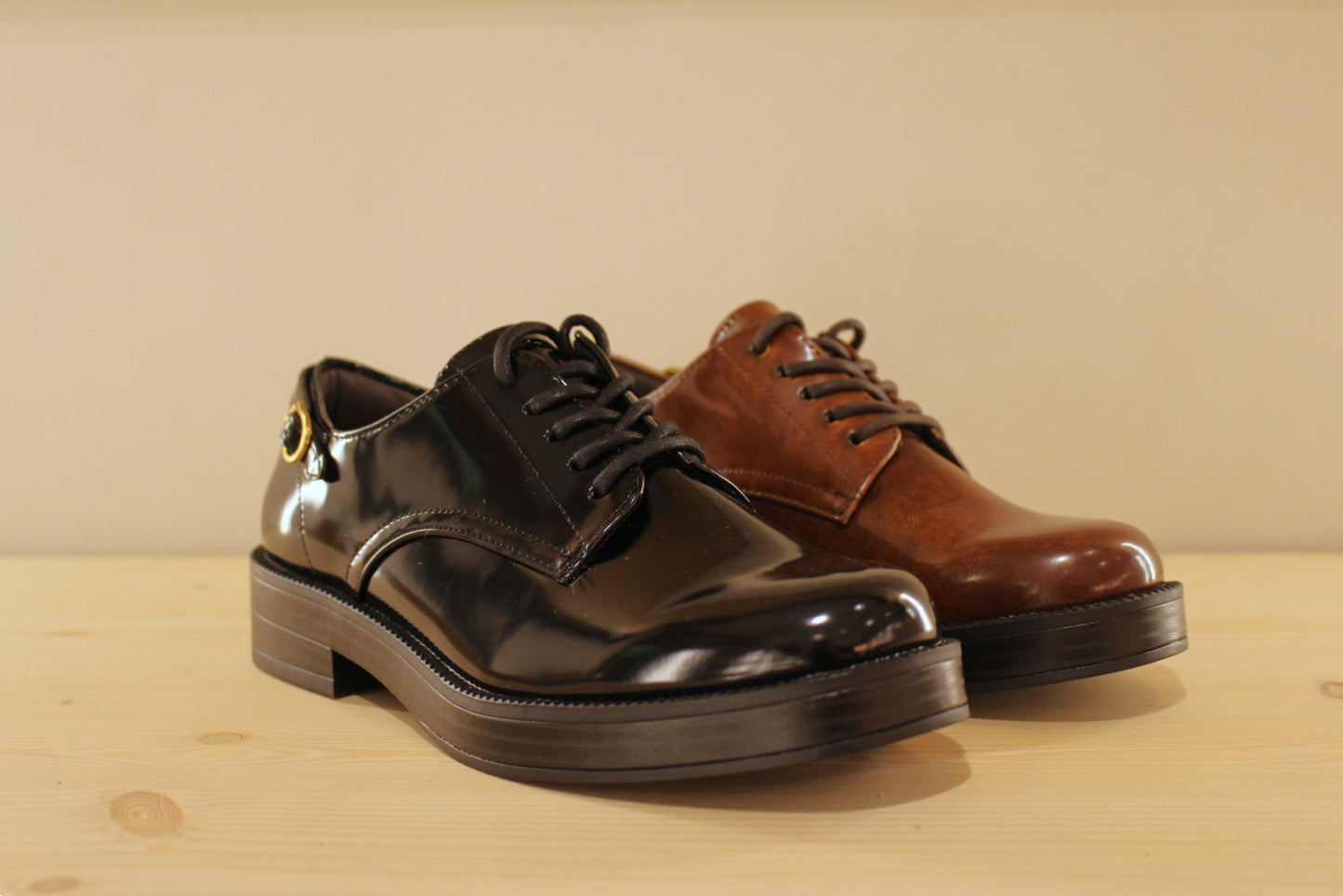 Derby VEGAN TAMARIS en noir ou muscat