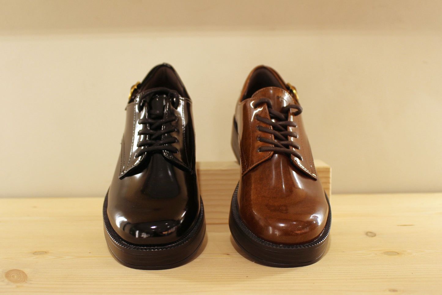 Derby VEGAN TAMARIS en noir ou muscat