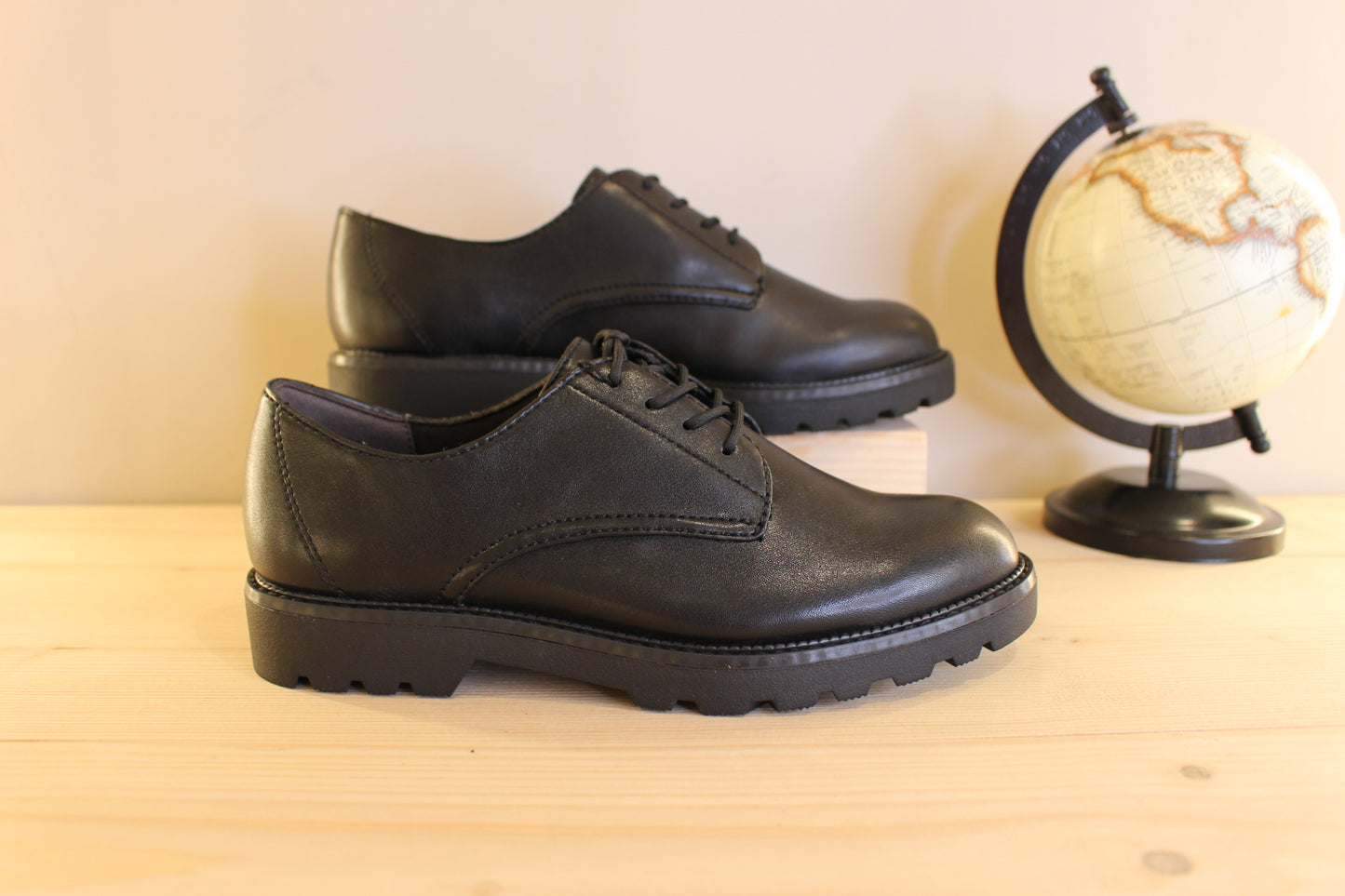 Derby femme Vegan noir TAMARIS