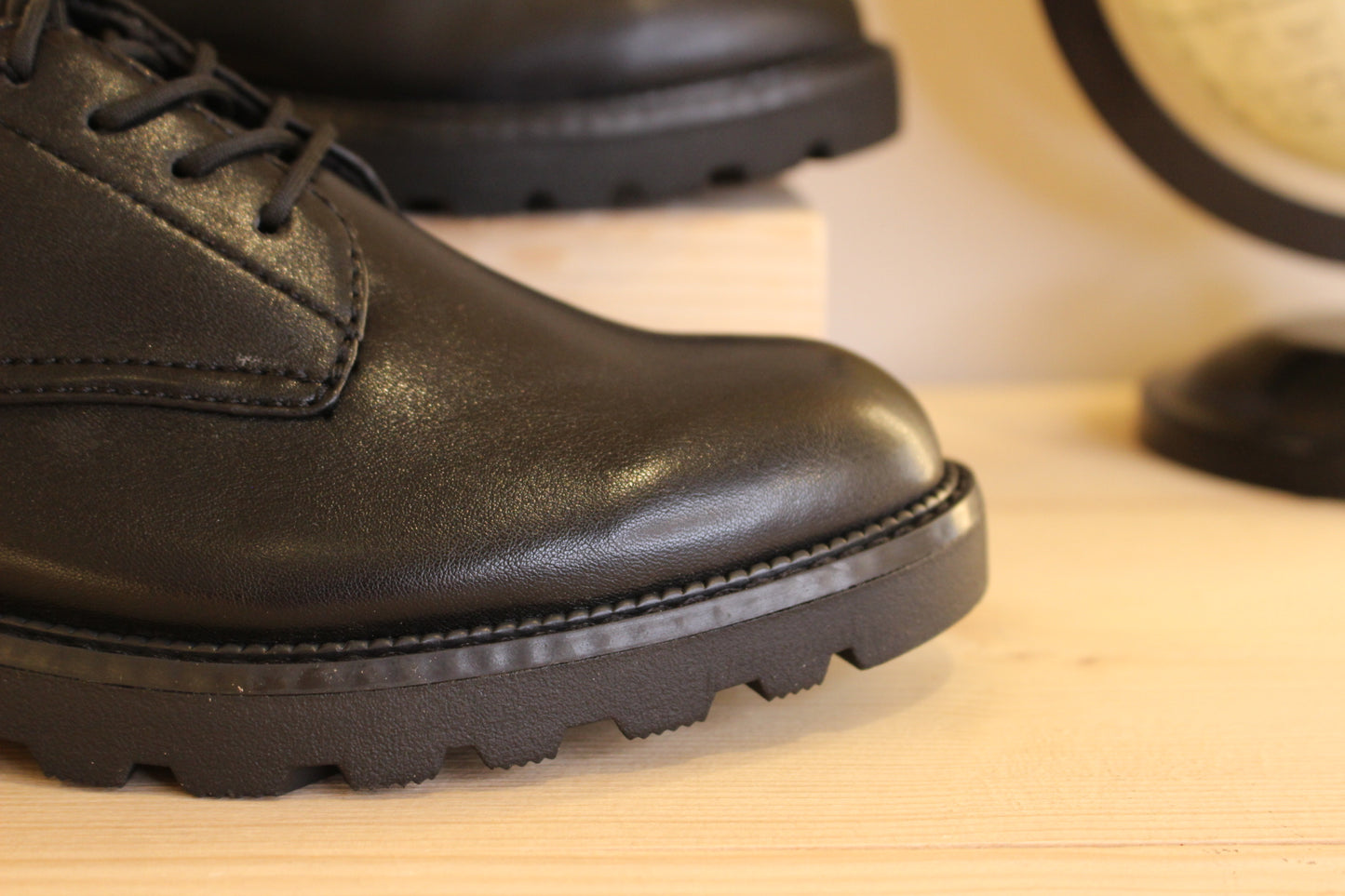 Derby femme Vegan noir TAMARIS