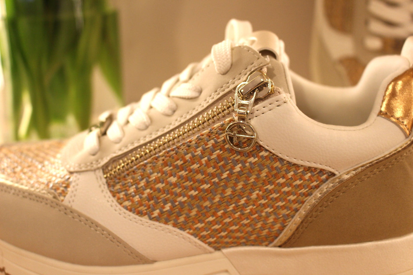 Sneaker Vegan métallisé marron ou vert zip latéral TAMARIS