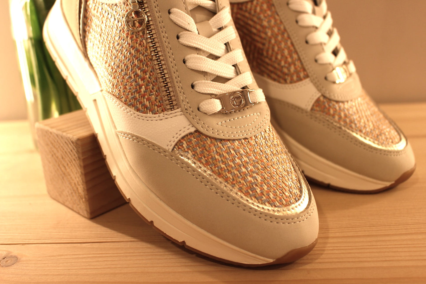 Sneaker Vegan métallisé marron ou vert zip latéral TAMARIS
