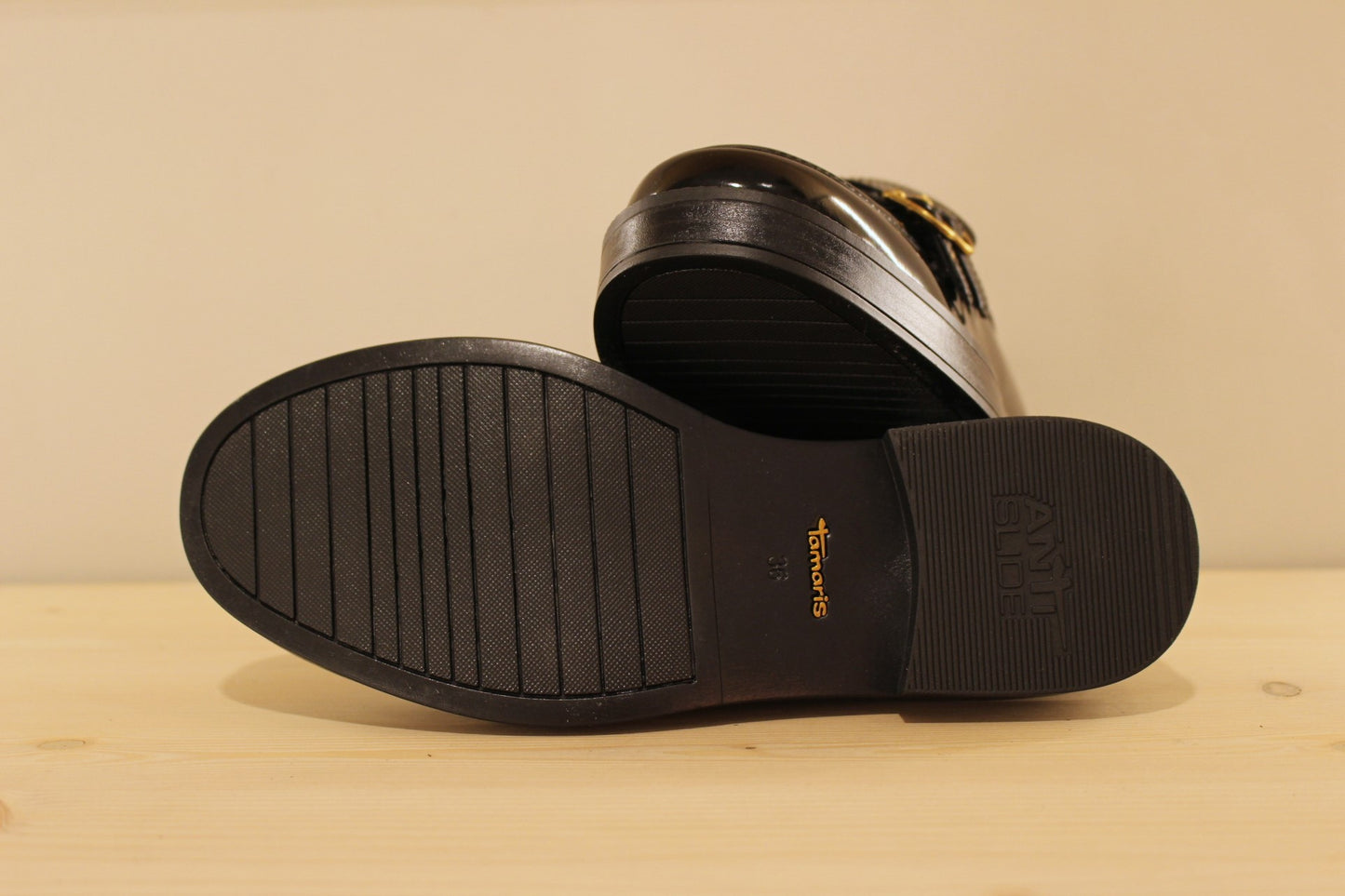 Mocassin VEGAN TAMARIS en noir