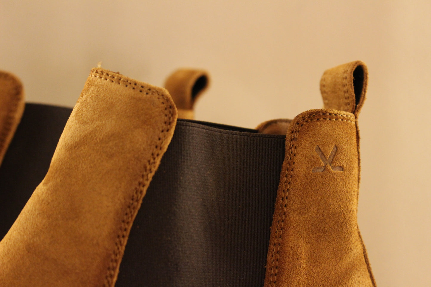 Boots chelsea en cuir velours camel LLOYD