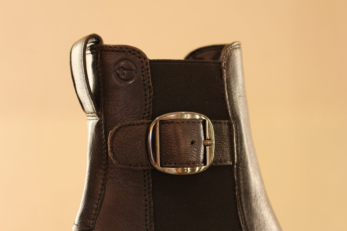 Bottines en cuir moka petit talon TAMARIS