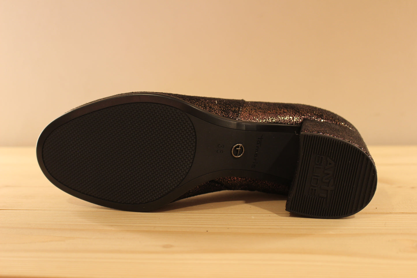 Bottines Vegan métallisé bronze avec un petit talon et zip interne TAMARIS