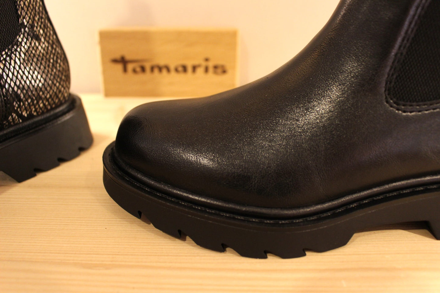Bottines vegan TAMARIS à enfiler noir et serpent