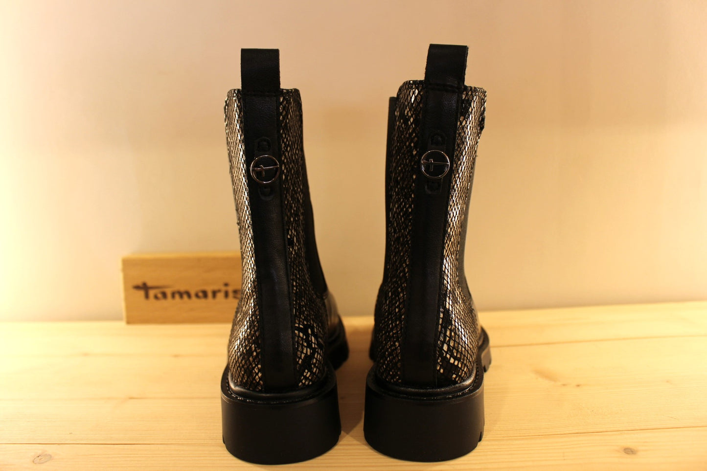 Bottines vegan TAMARIS à enfiler noir et serpent