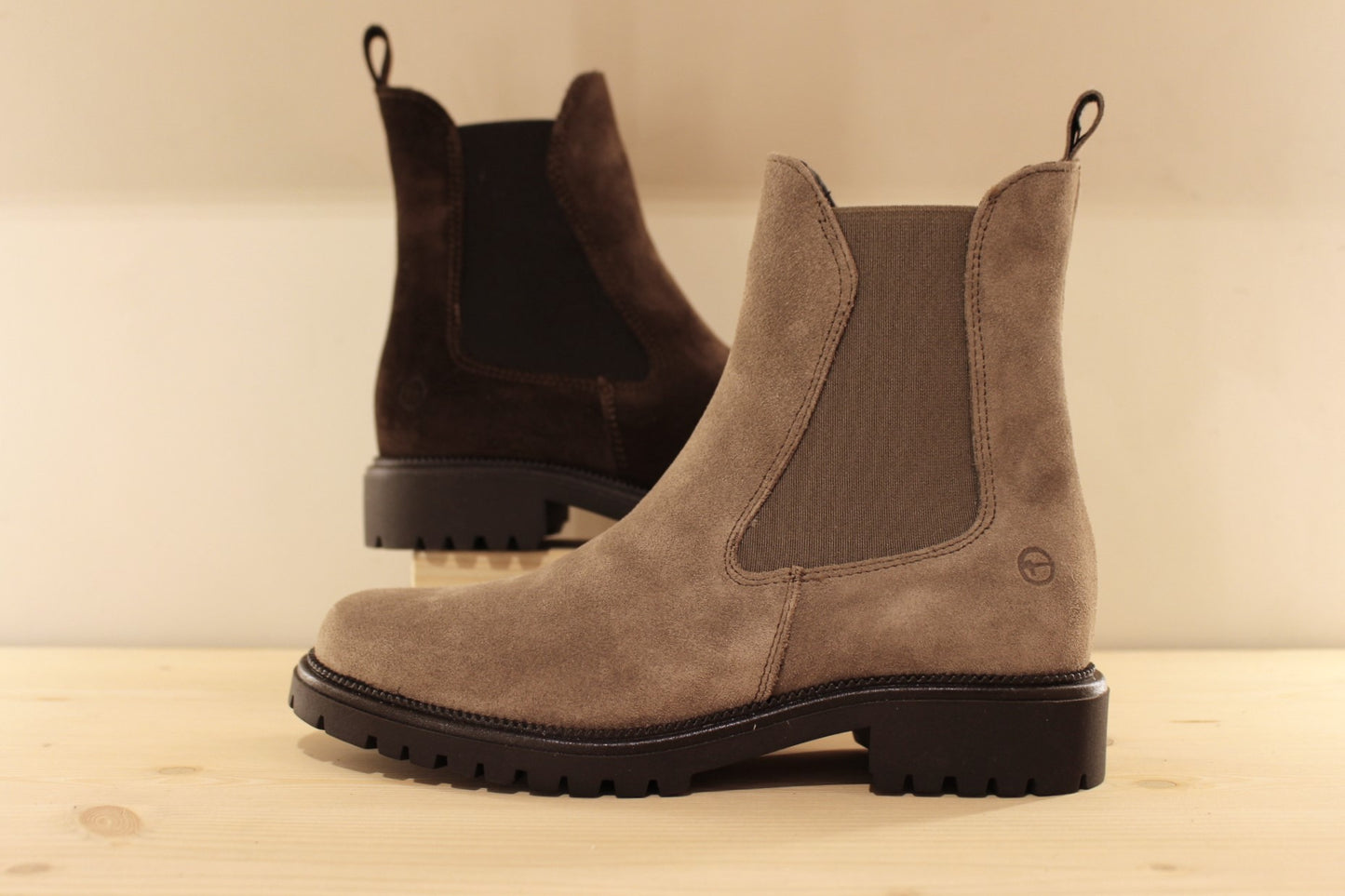 Chelsea cuir velours marron ou taupe TAMARIS