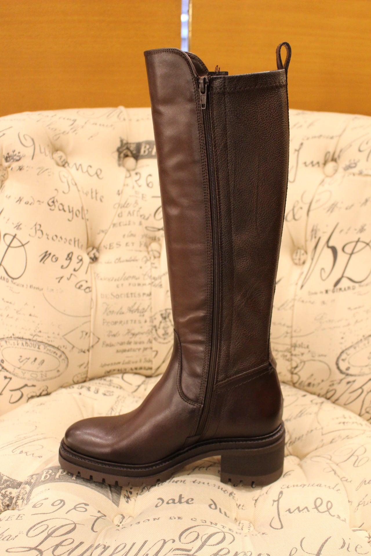 Bottes cuir marron et petit talon TAMARIS