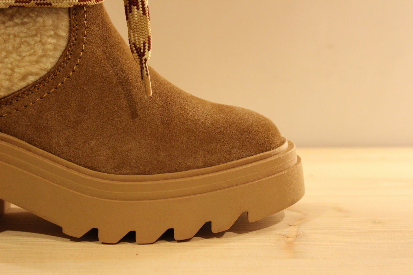 Botte chaude cuir camel et fourrure acrylique TAMARIS