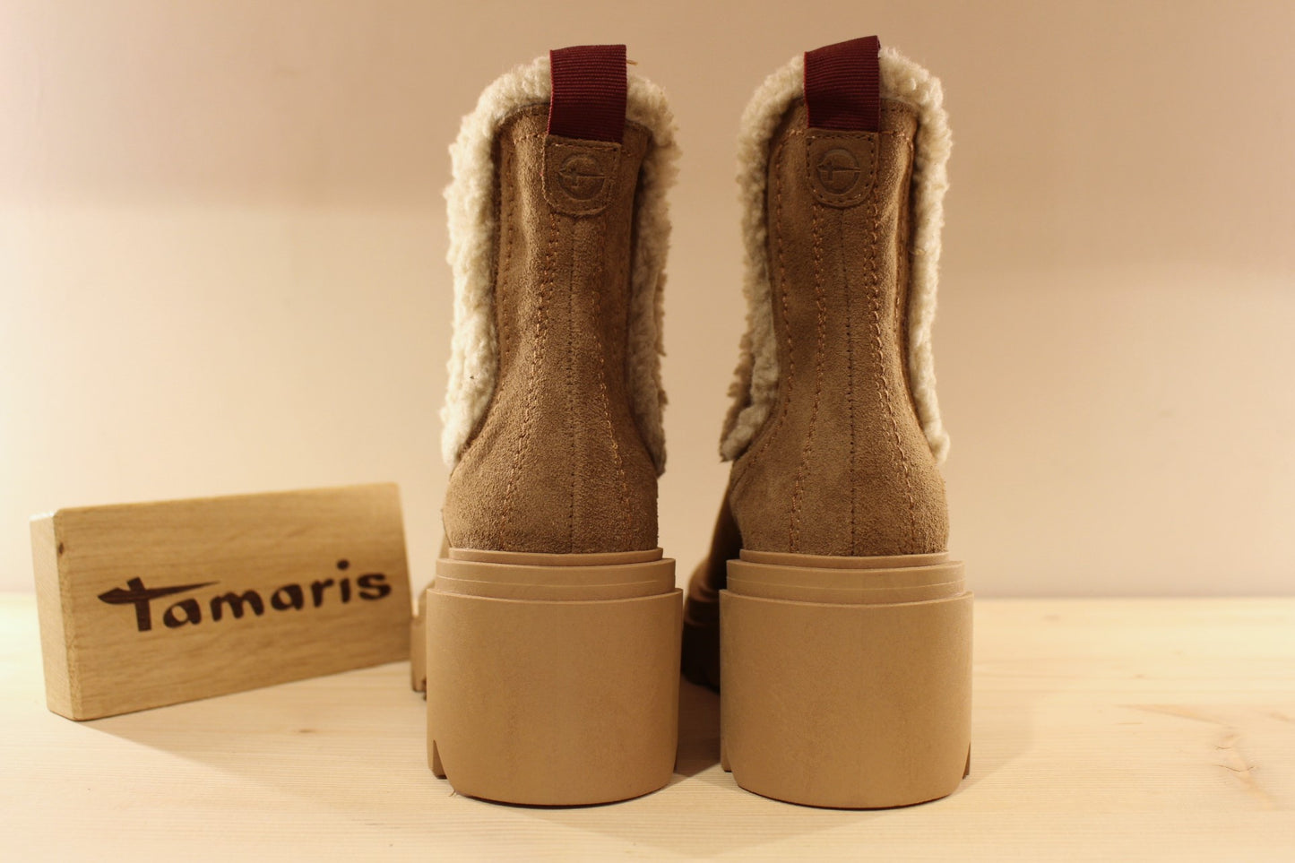 Bottines chaudes coupe Chelsea croute de cuir TAMARIS