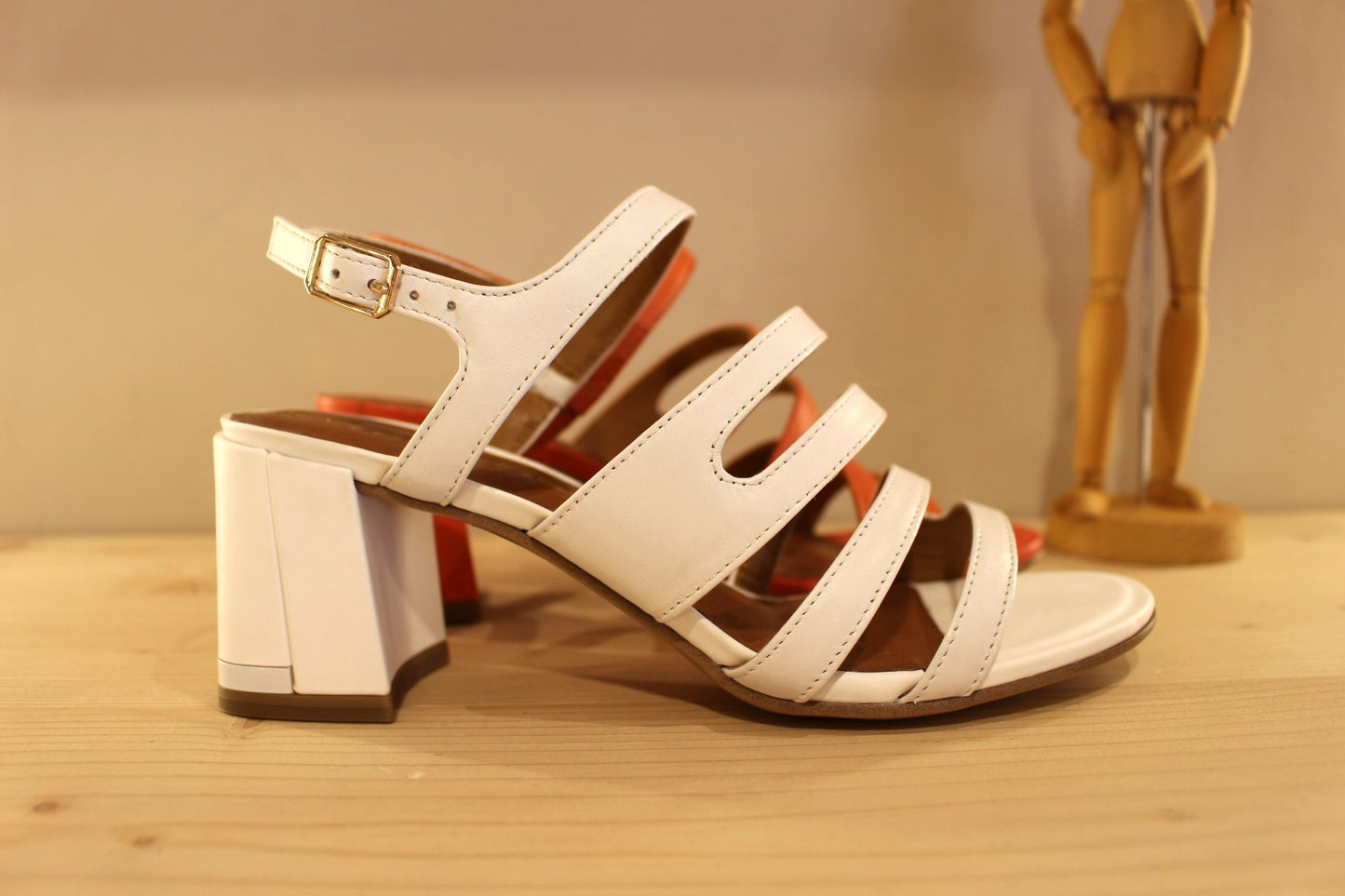 Babies cuir noir ou crème fabrication espagnole ALPE
