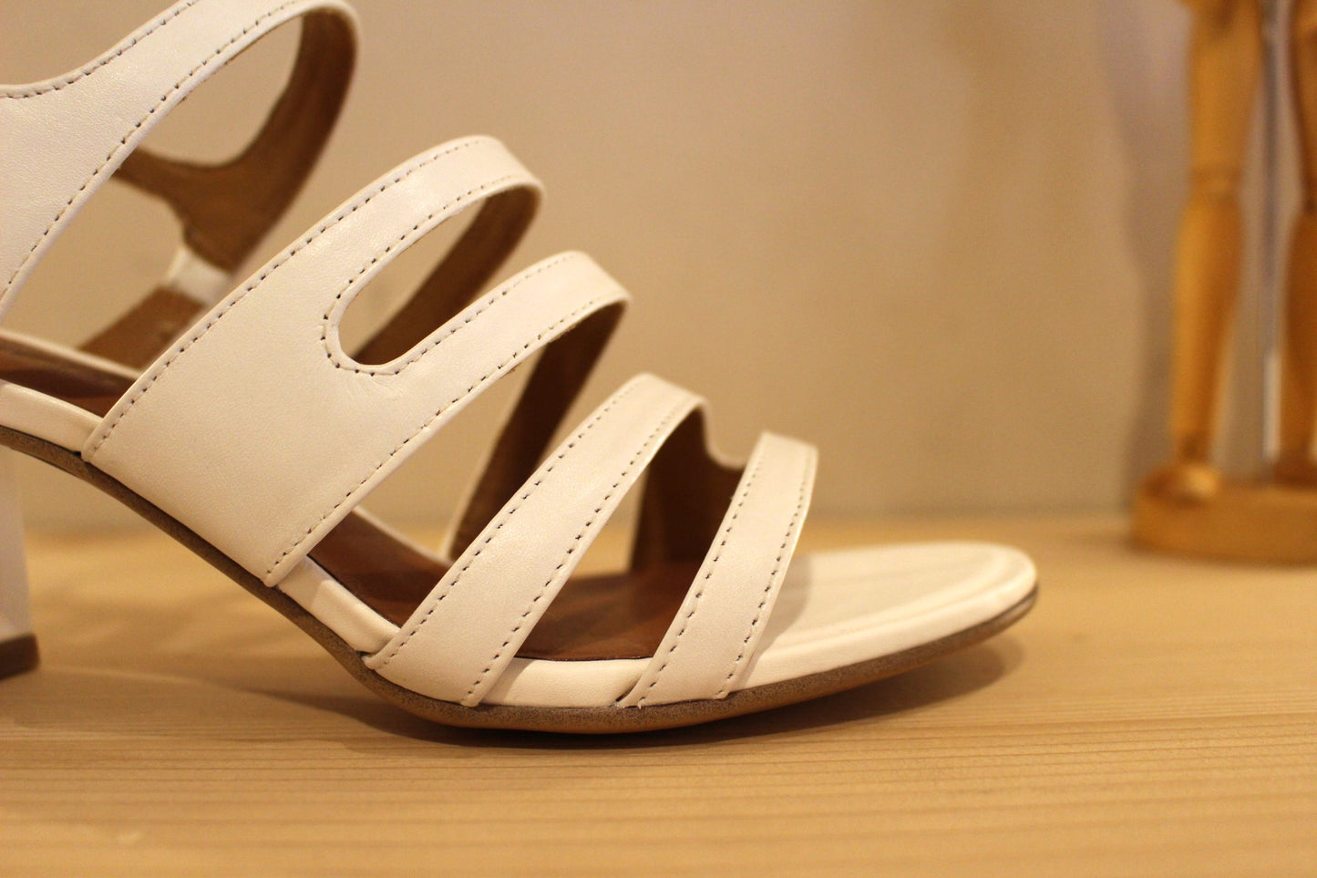Babies cuir noir ou crème fabrication espagnole ALPE