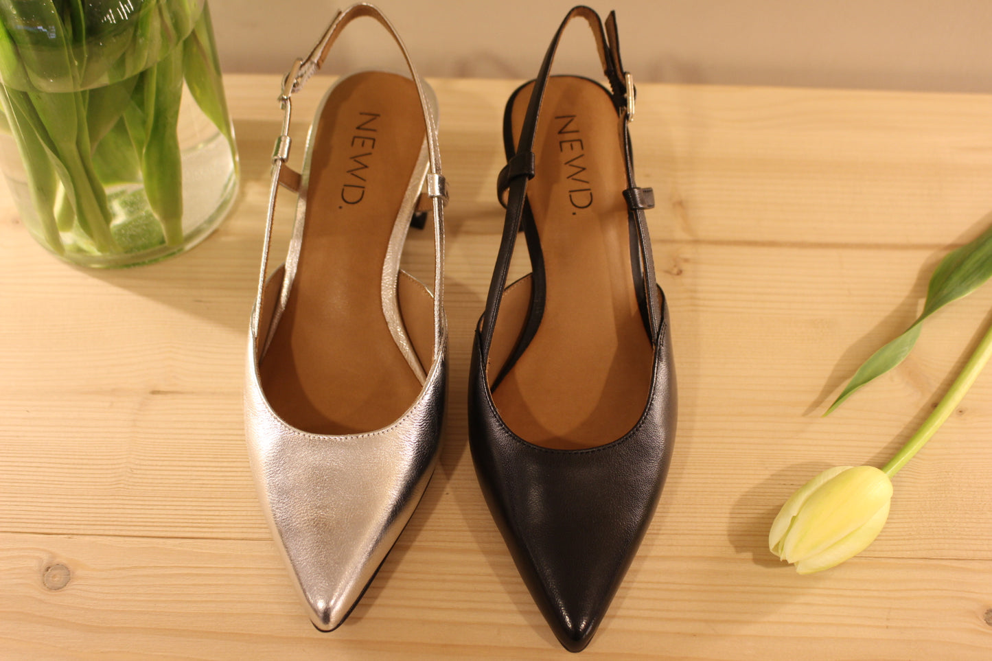 Trotteur petit talon cuir métallisé argent ou noir TAMARIS