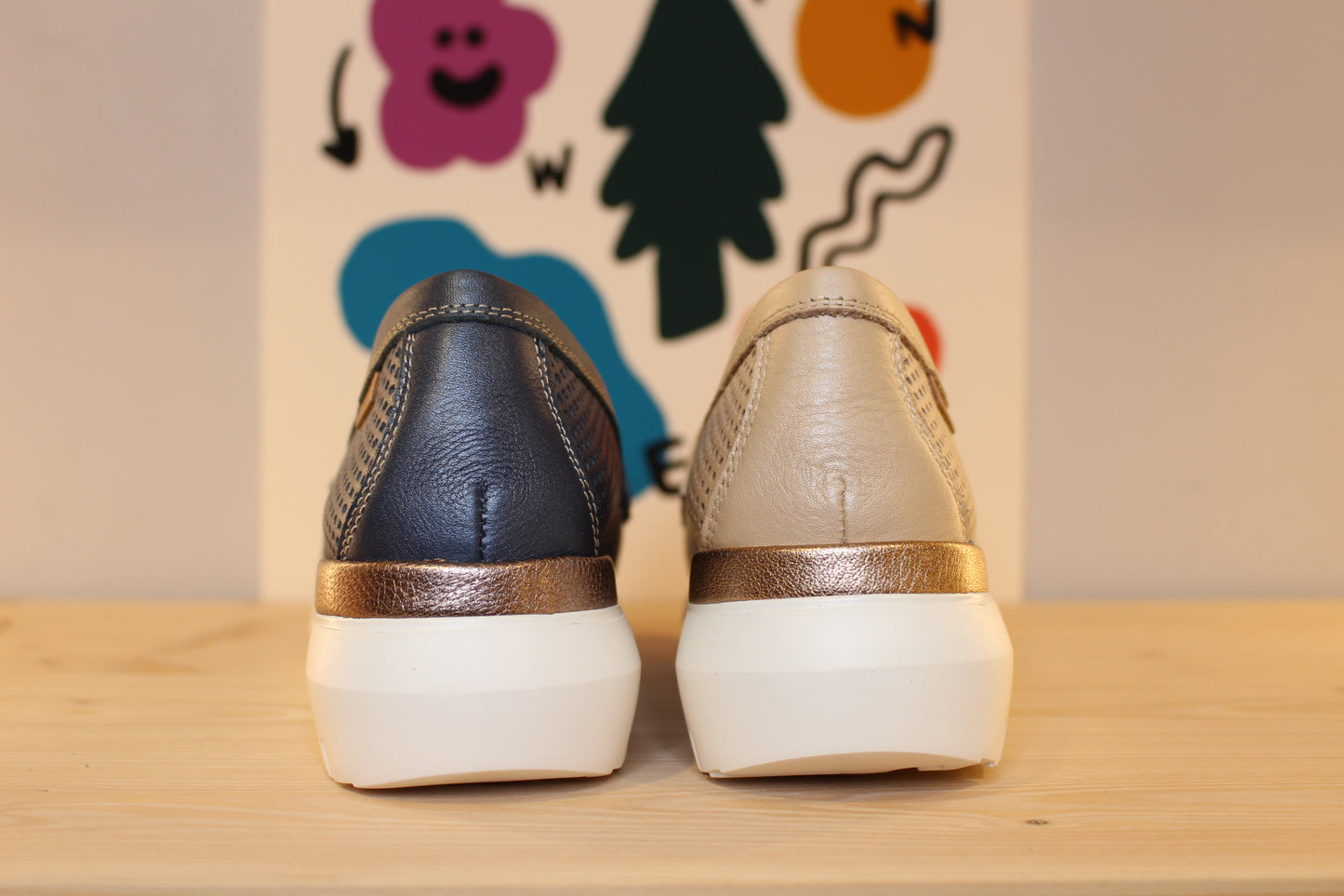 Mocassin cuir perforé PIKOLINOS semelle interne amovible