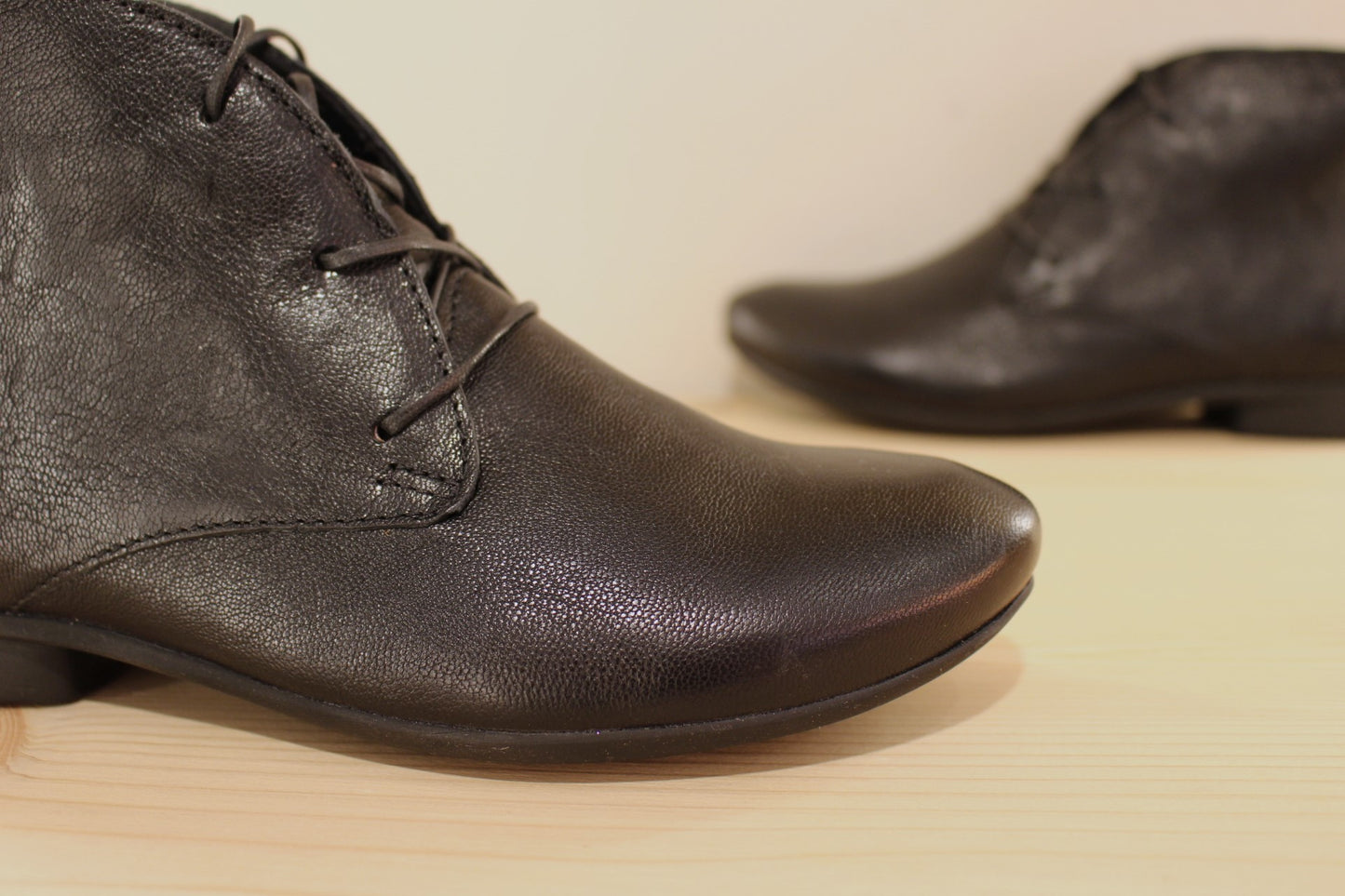 Boots cuir noir très souple et flex THINK
