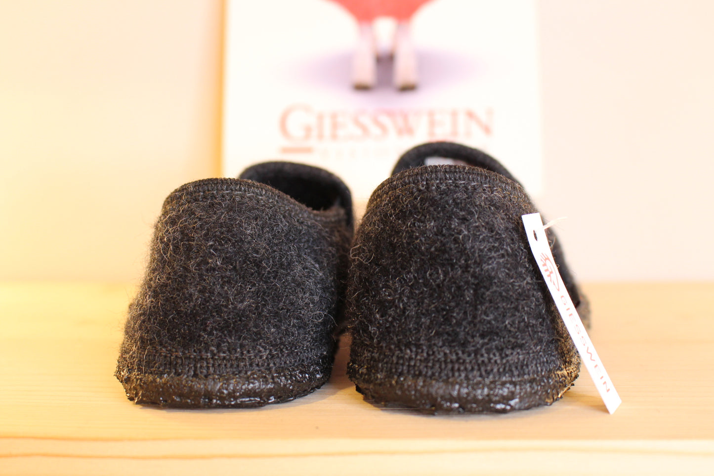 Chausson fermé pour homme GIESSWEIN en laine