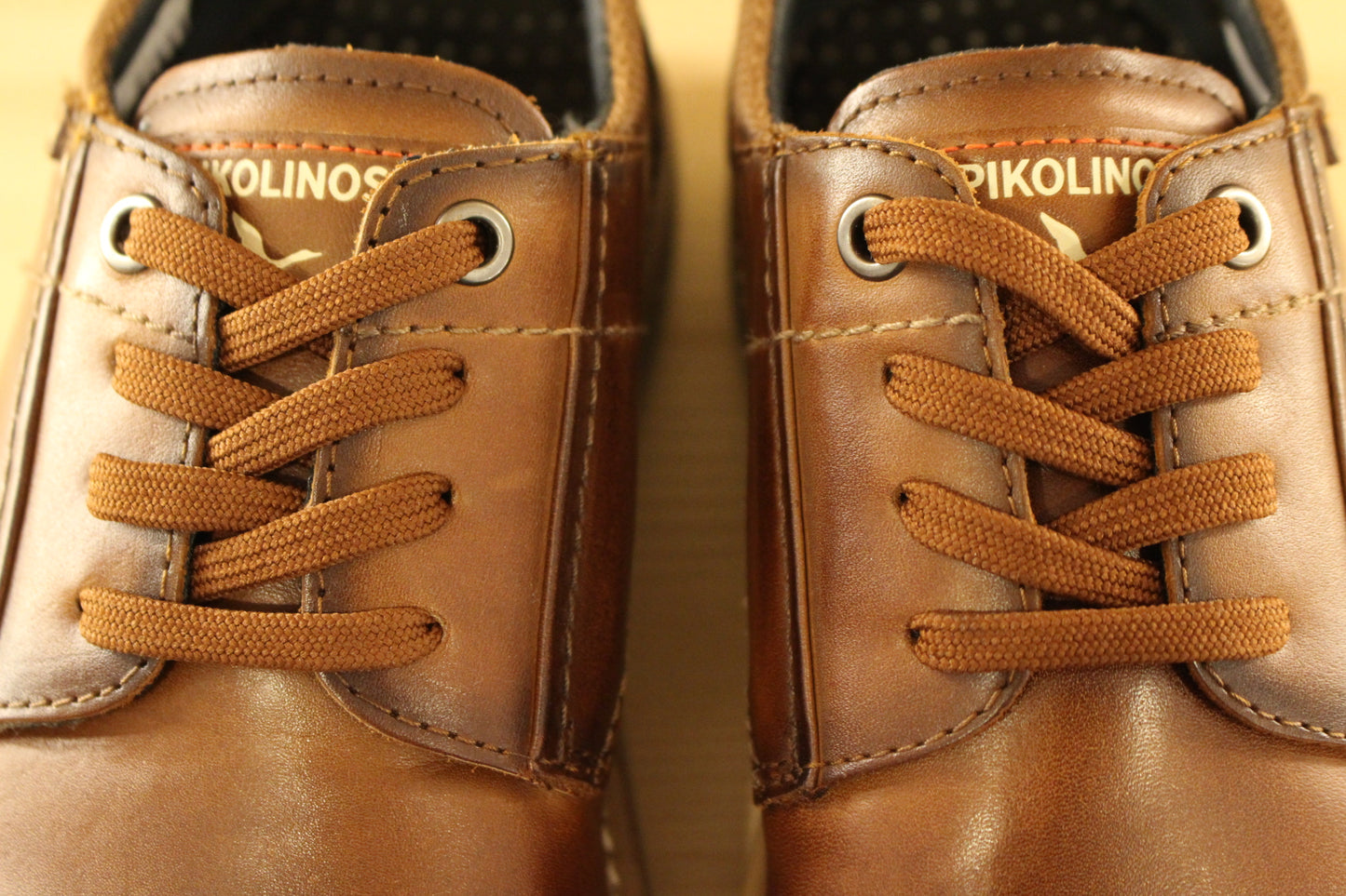 Derby sport chic en cuir marron semelle interne amovible et mémoire de forme PIKOLINOS