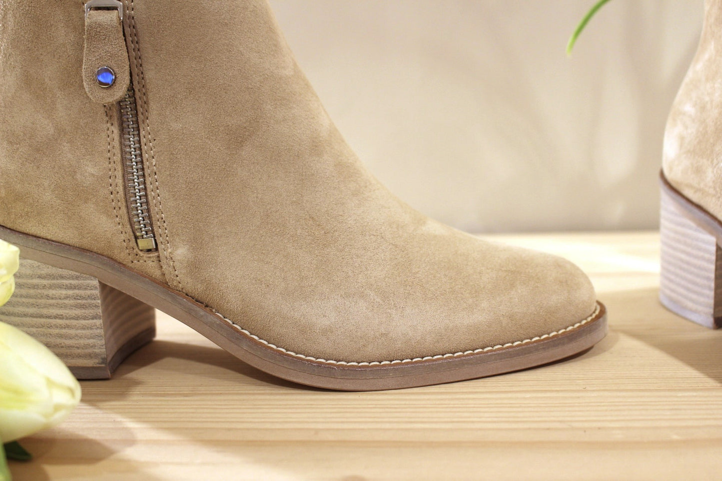 Bottine cuir velours beige zip interne fabrication espagnole ALPE