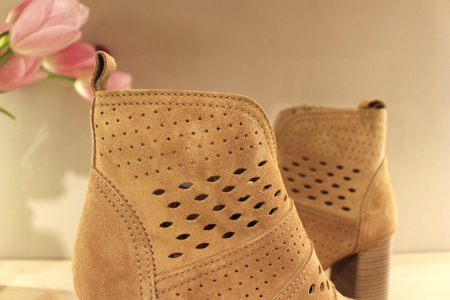 Zoom sur la tige de la chaussure
