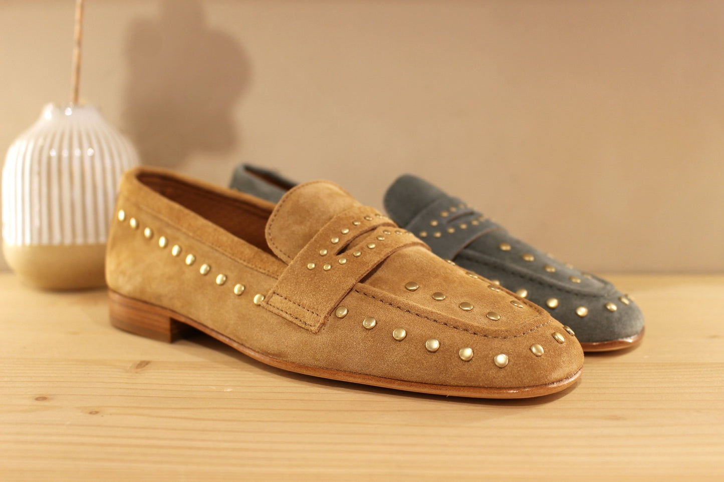Mocassin en cuir velours bleu ou beige ALPE