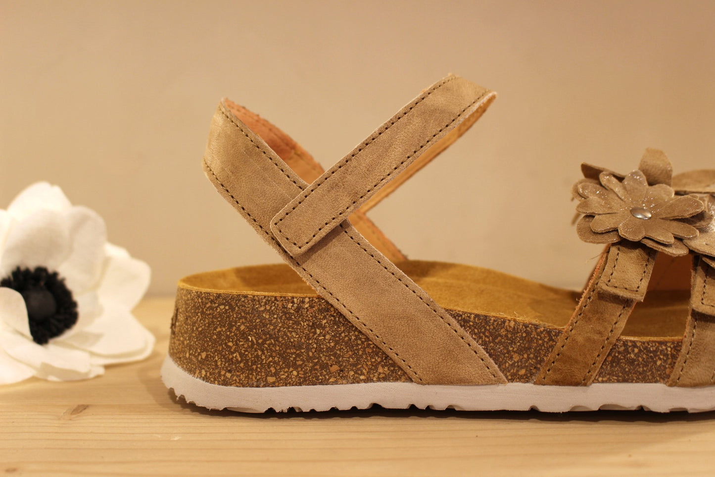 Sandale cuir THINK serrage par scratch et semelle anatomique