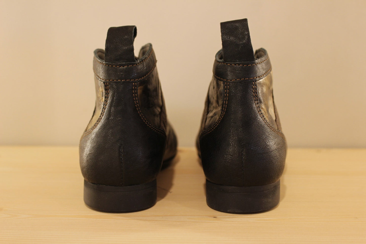 Bottine cuir métallisé extra souple THINK