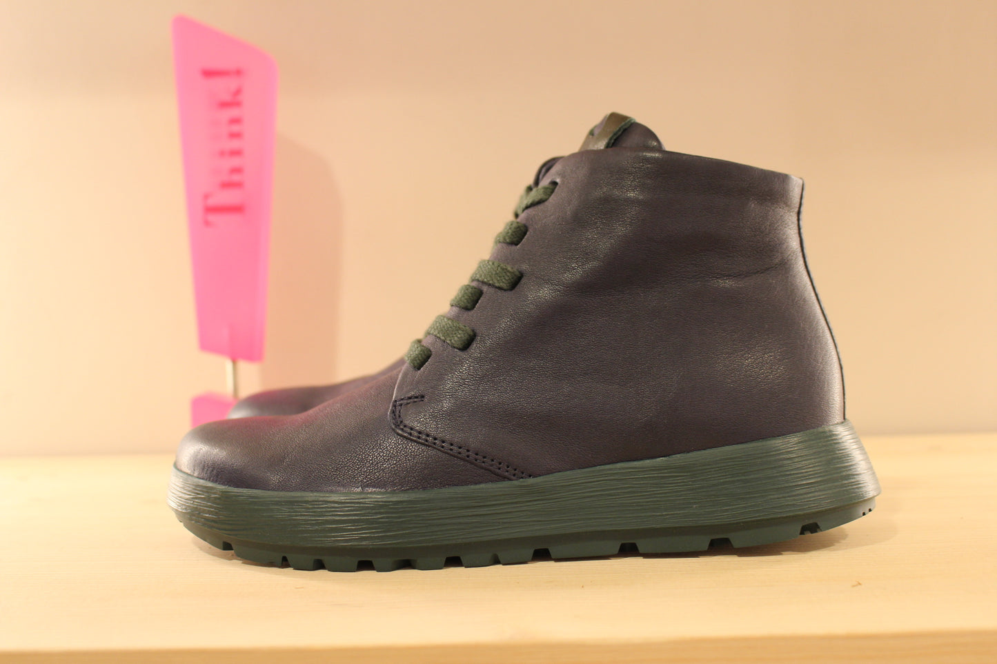 Boots cuir bleu marine et vert THINK femme