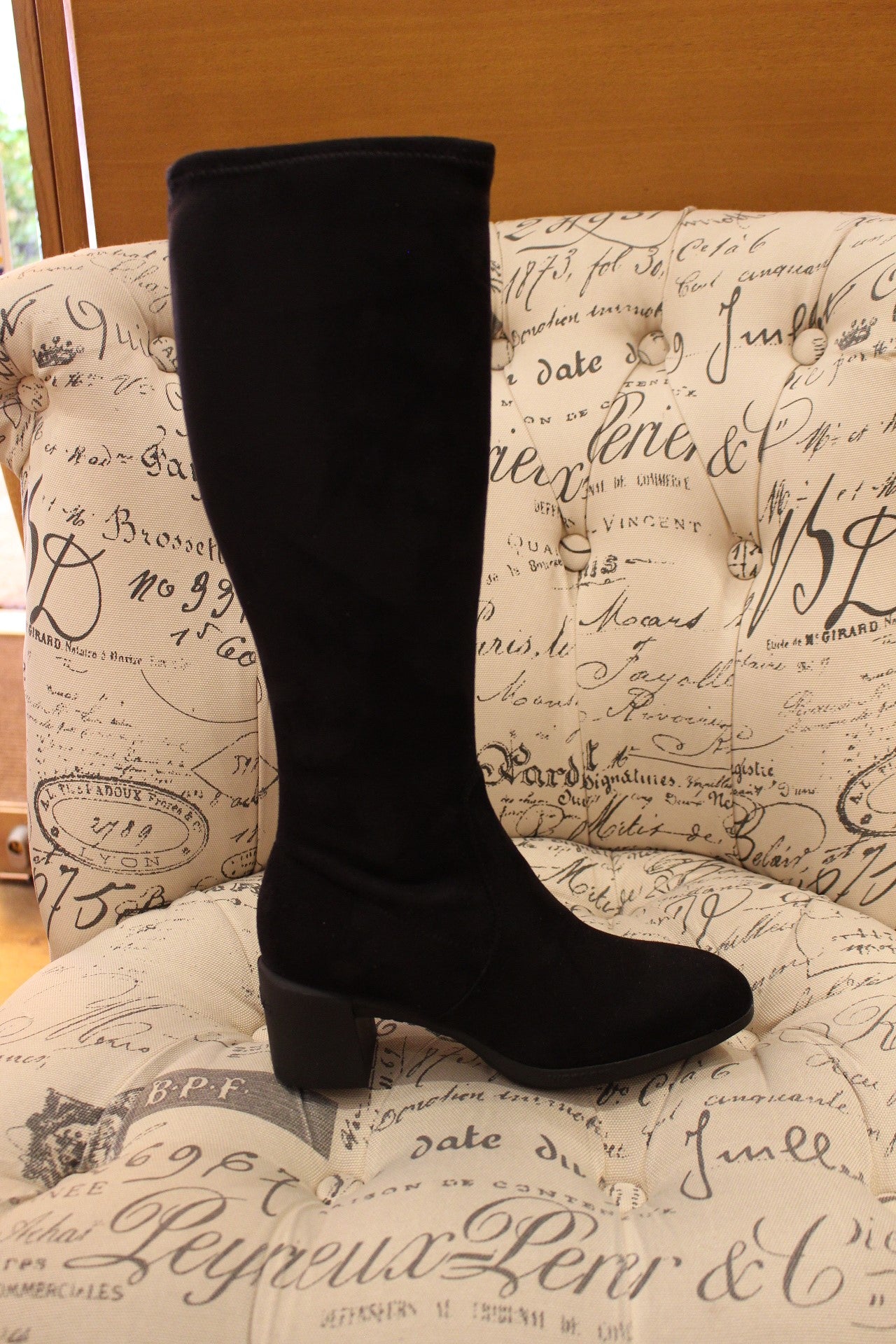 Bottes en cuir velours noir ou chocolat WONDERS