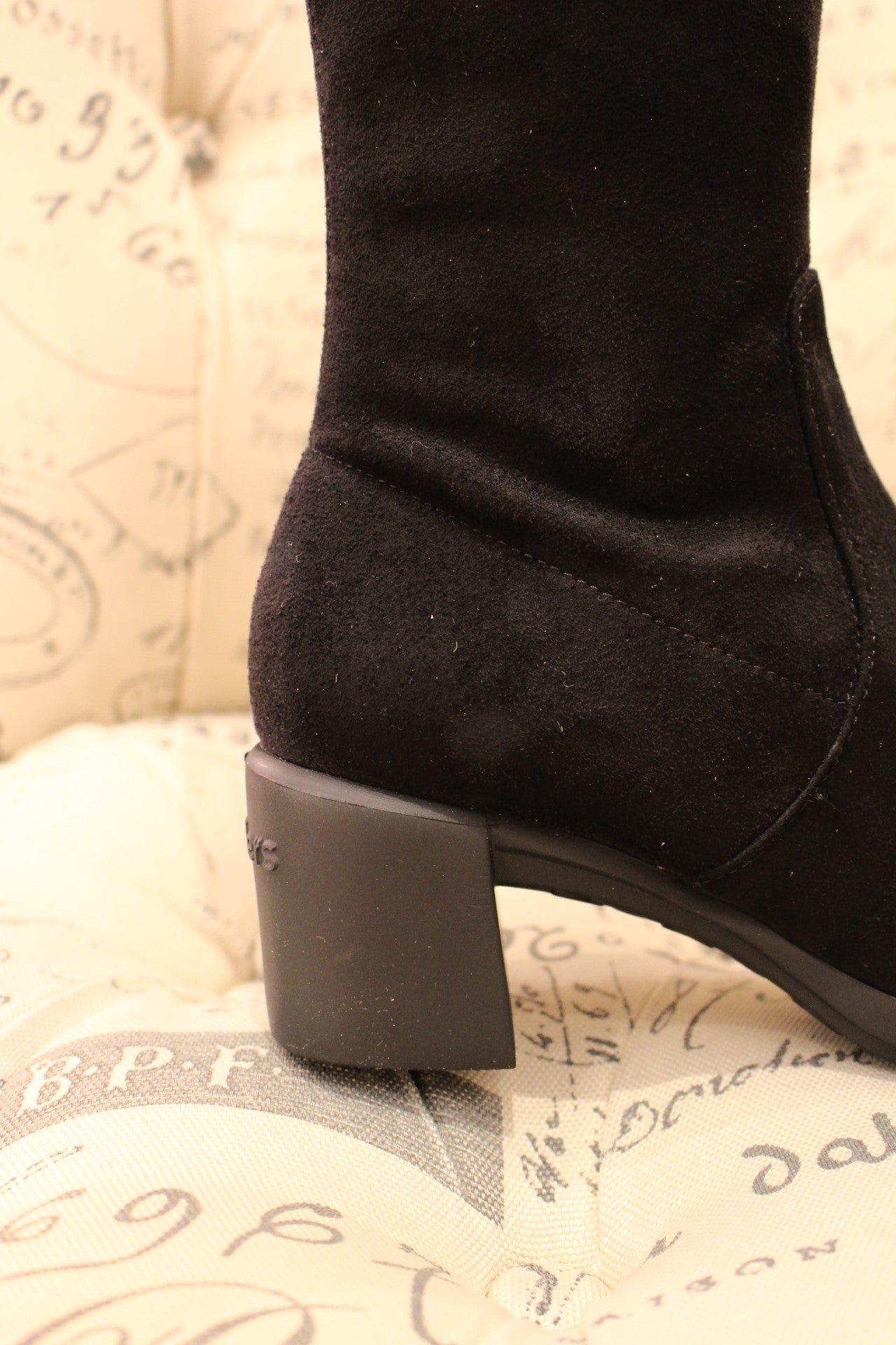 Bottes en cuir velours noir ou chocolat WONDERS