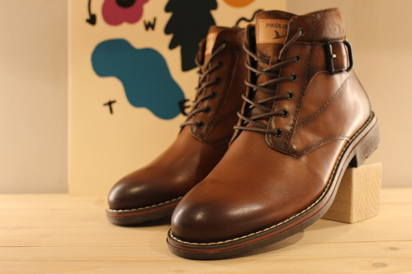 Bottines homme en cuir sport chic de chez PIKOLINOS