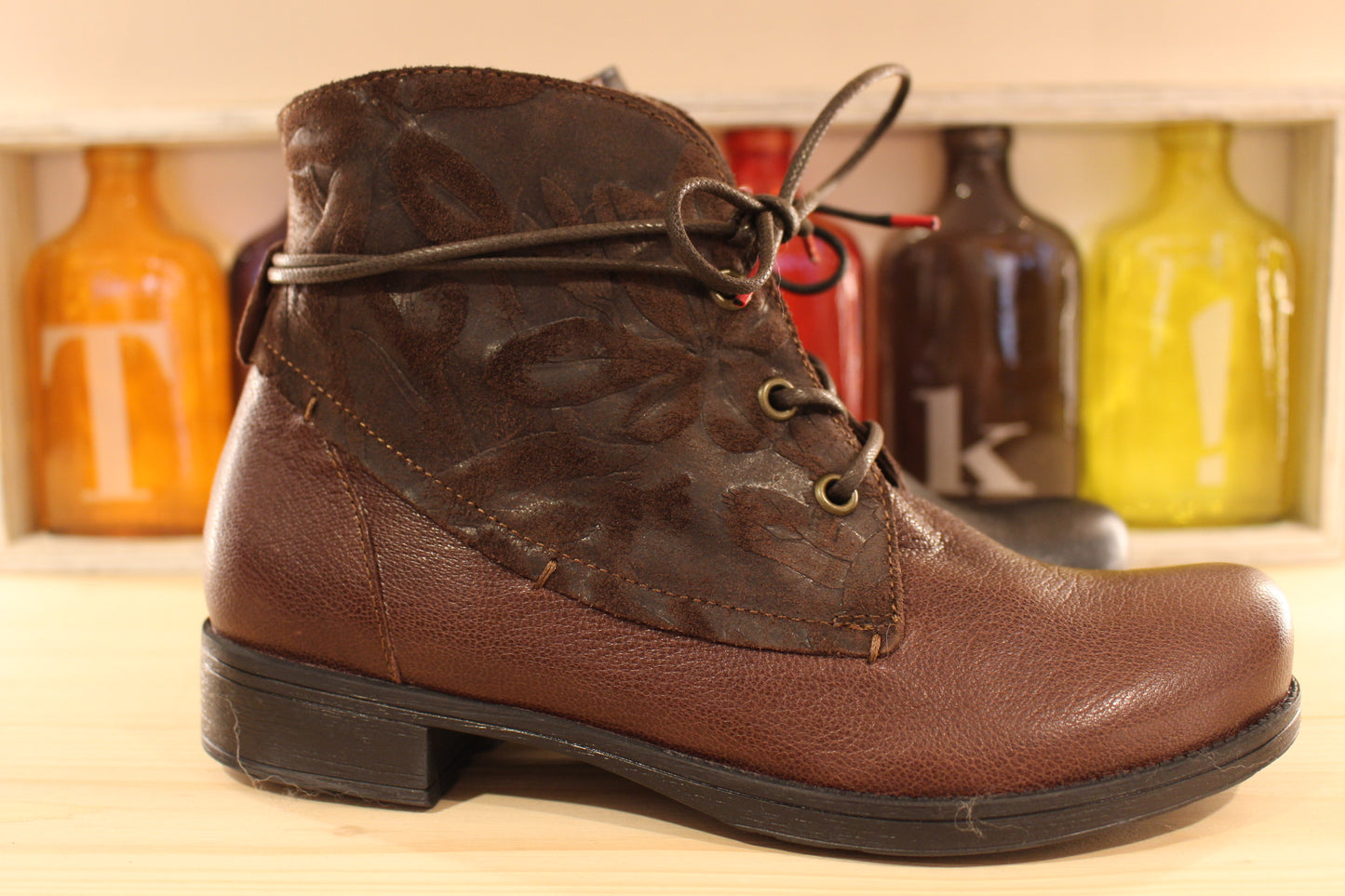 Bottines femme THINK cuir marron ou noir imprimé fleurs