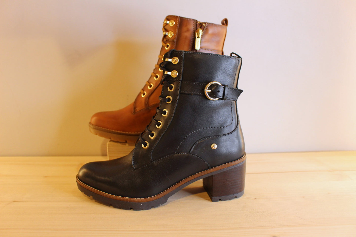Bottine cuir petit talon PIKOLINOS