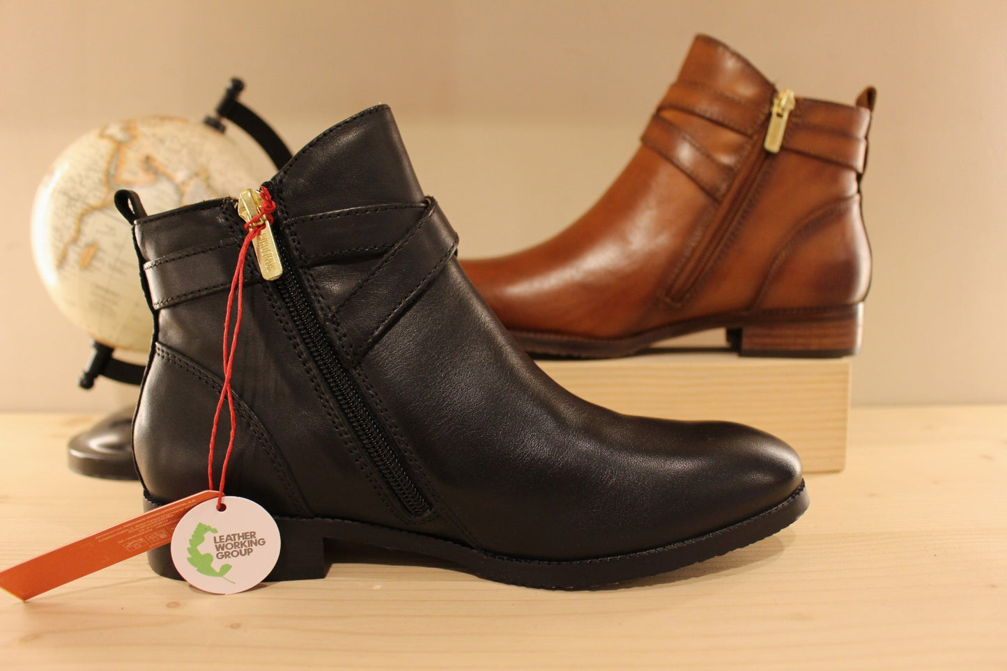 Bottines femme cuir marron ou noir PIKOLINOS
