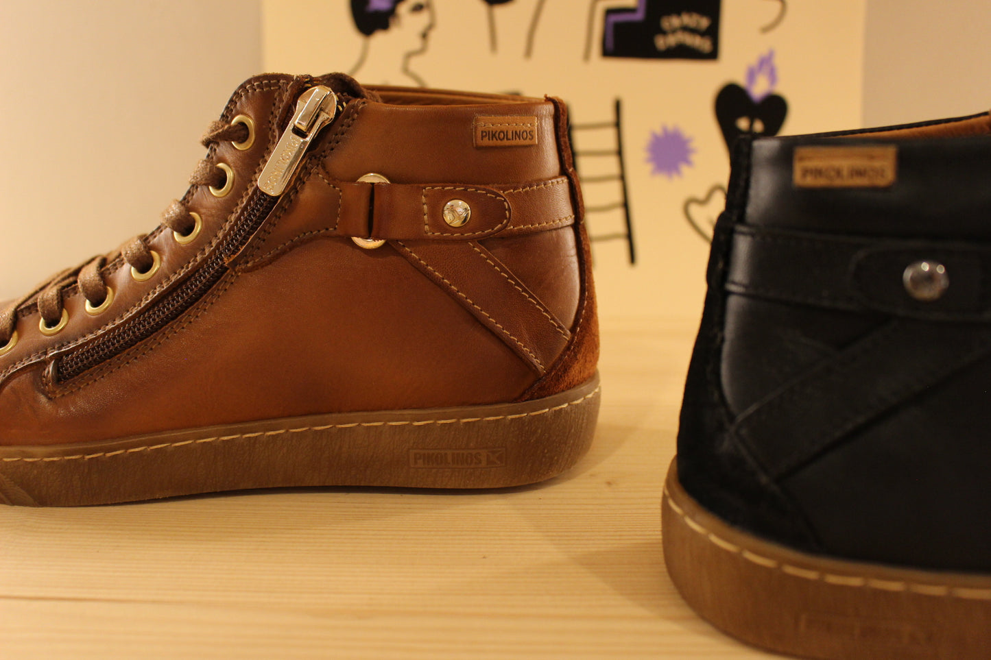 Basket femme en cuir marron clair ou noir PIKOLINOS